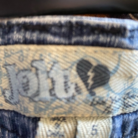 Bermuda shorts - Picture 3 of 3